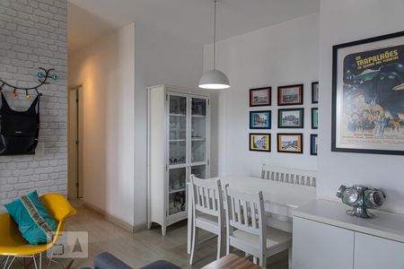 Apartamento para alugar com 55m², 2 quartos e 2 vagasSala
