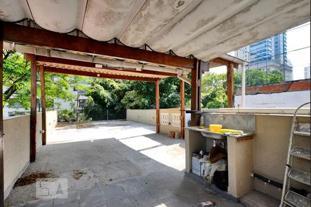 Varanda de casa à venda com 5 quartos, 176m² em Vila Romana, São Paulo