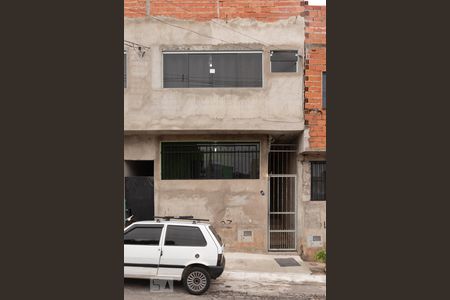 Casa de condomínio à venda com 40m², 2 quartos e sem vaga Casa de condomínio à venda com 40m², 2 quartos e sem vagaFachada