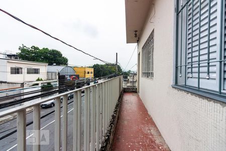 Varanda de casa para alugar com 2 quartos, 115m² em Km 18, Osasco