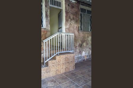 Casa à venda com 130m², 4 quartos e sem vaga Casa à venda com 130m², 4 quartos e sem vagaEntrada do imóvel