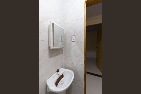 Banheiro de casa para alugar com 1 quarto, 40m² em Parque Peruche, São Paulo