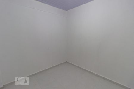 Quarto de casa para alugar com 1 quarto, 40m² em Parque Peruche, São Paulo