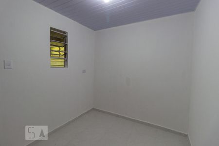 Quarto de casa para alugar com 1 quarto, 40m² em Parque Peruche, São Paulo