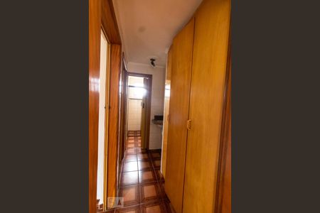 Corredor de apartamento para alugar com 2 quartos, 55m² em Jardim Alvorada, Santo André
