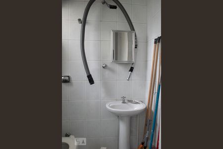 Apartamento à venda com 125m², 3 quartos e 2 vagas Apartamento à venda com 125m², 3 quartos e 2 vagasBANHEIRO SERVIÇO