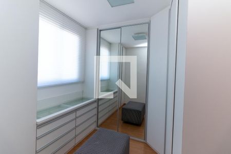 Apartamento para alugar com 136m², 3 quartos e 2 vagasCloset