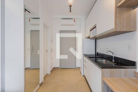 Cozinha de apartamento para alugar com 1 quarto, 28m² em Pinheiros, São Paulo