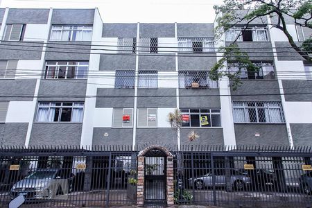 Apartamento à venda com 114m², 3 quartos e 1 vaga Apartamento à venda com 114m², 3 quartos e 1 vagaFachada
