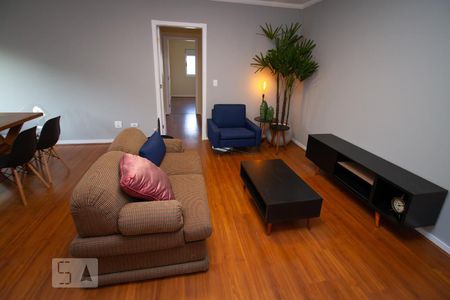 Sala de apartamento para alugar com 2 quartos, 86m² em Água Verde, Curitiba