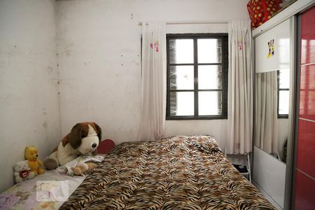 Suíte de casa à venda com 4 quartos, 100m² em Vila Fachini, São Paulo