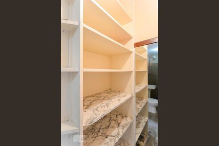 Apartamento à venda com 140m², 1 quarto e 2 vagas Apartamento à venda com 140m², 1 quarto e 2 vagasBanheiro Suíte