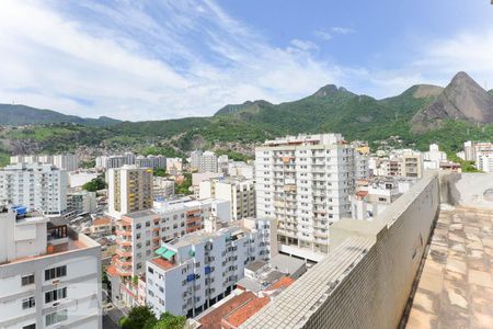 Apartamento à venda com 140m², 1 quarto e 2 vagas Apartamento à venda com 140m², 1 quarto e 2 vagasVaranda Suíte