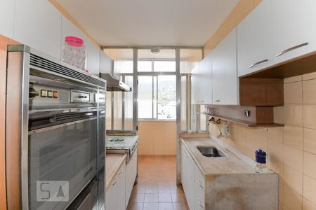 Apartamento à venda com 140m², 1 quarto e 2 vagas Apartamento à venda com 140m², 1 quarto e 2 vagasCozinha