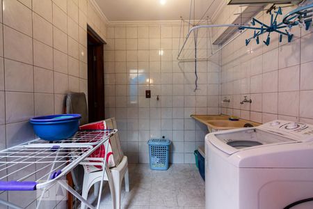 Casa à venda com 110m², 2 quartos e 1 vagaÁrea de Serviço