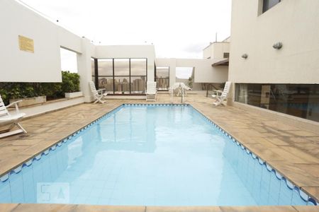 Apartamento à venda com 34m², 1 quarto e 1 vagaÁrea comum - Piscina
