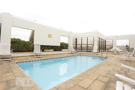 Apartamento à venda com 34m², 1 quarto e 1 vagaÁrea comum - Piscina