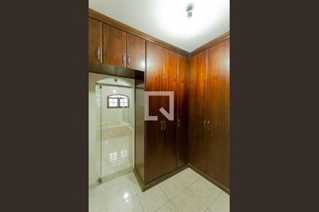 Casa à venda com 220m², 3 quartos e 5 vagasCloset Suíte