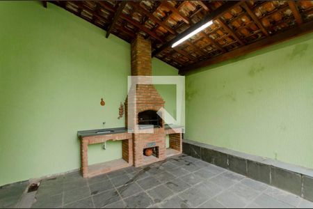 Casa à venda com 220m², 3 quartos e 5 vagasChurrasqueira