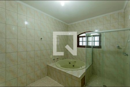 Casa à venda com 220m², 3 quartos e 5 vagasBanheiro Suíte