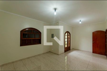 Casa à venda com 220m², 3 quartos e 5 vagasSuíte