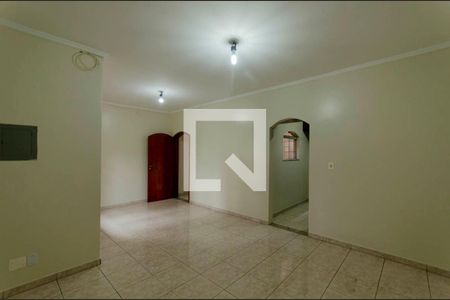 Casa à venda com 220m², 3 quartos e 5 vagasSuíte