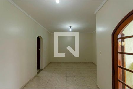 Casa à venda com 220m², 3 quartos e 5 vagasSuíte