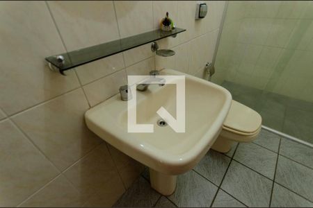 Casa à venda com 220m², 3 quartos e 5 vagasBanheiro