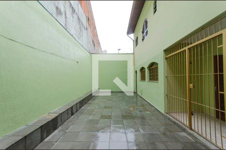 Casa à venda com 220m², 3 quartos e 5 vagasQuintal