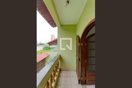 Casa à venda com 220m², 3 quartos e 5 vagasVaranda Suíte