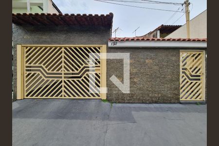 Casa à venda com 227m², 3 quartos e 2 vagasFachada