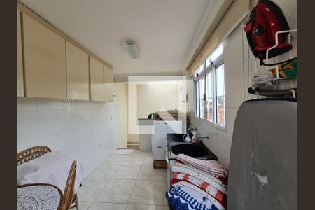 Casa à venda com 227m², 3 quartos e 2 vagasÁrea de Serviço