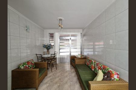 Casa à venda com 227m², 3 quartos e 2 vagasQuintal