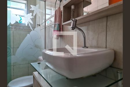 Casa à venda com 227m², 3 quartos e 2 vagasBanheiro Social