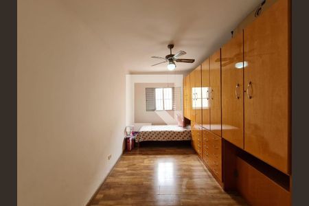 Casa à venda com 227m², 3 quartos e 2 vagasQuarto 3