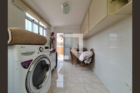 Casa à venda com 227m², 3 quartos e 2 vagasÁrea de Serviço