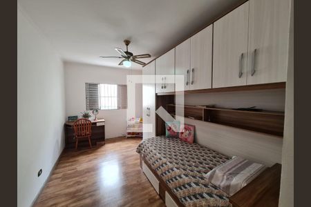 Casa à venda com 227m², 3 quartos e 2 vagasQuarto 2