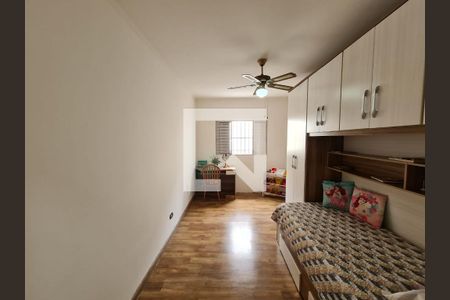 Casa à venda com 227m², 3 quartos e 2 vagasQuarto 2