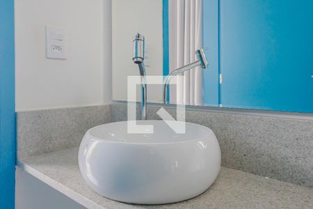 Casa à venda com 430m², 4 quartos e 2 vagasBanheiro 2