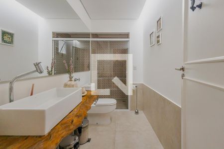 Casa à venda com 430m², 4 quartos e 2 vagasBanheiro 1