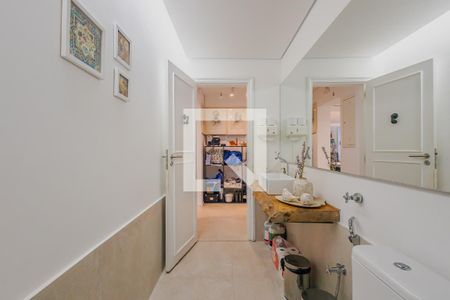 Casa à venda com 430m², 4 quartos e 2 vagasBanheiro 1