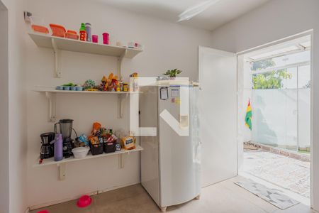 Casa à venda com 430m², 4 quartos e 2 vagasCasa 2 - Cozinha