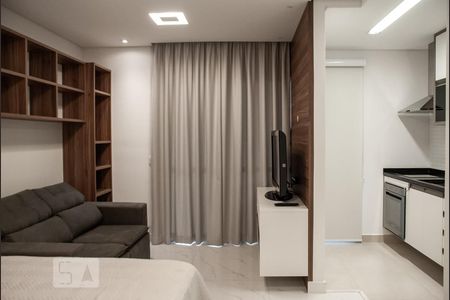 Sala/Quarto de kitnet/studio para alugar com 1 quarto, 37m² em Indianópolis, São Paulo