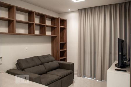 Sala/Quarto de kitnet/studio para alugar com 1 quarto, 37m² em Indianópolis, São Paulo