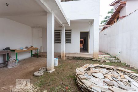 Casa à venda com 182m², 2 quartos e 2 vagasGaragem