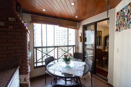 Apartamento à venda com 155m², 3 quartos e 3 vagasVaranda gourmet