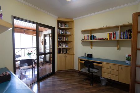 Apartamento à venda com 155m², 3 quartos e 3 vagasEscritório