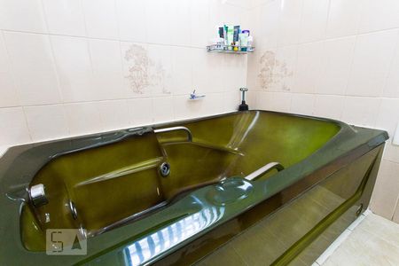 Casa à venda com 350m², 3 quartos e 4 vagasBanheiro da Suíte