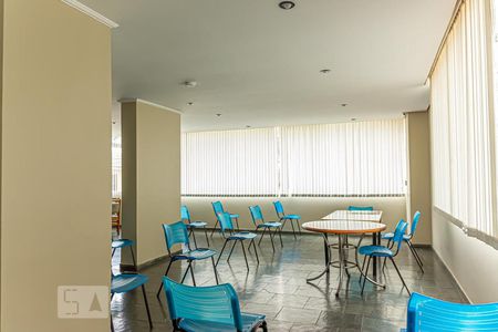 Apartamento à venda com 130m², 3 quartos e 1 vaga Apartamento à venda com 130m², 3 quartos e 1 vagaÁrea comum - Salão de festas