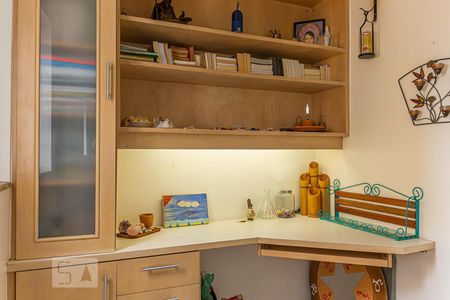 Apartamento à venda com 130m², 3 quartos e 1 vaga Apartamento à venda com 130m², 3 quartos e 1 vagaQuarto de Serviço